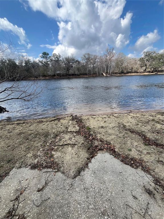 Image 29 of property listing at 1859 NW 82ND TERRACE, Bell, FL 32619