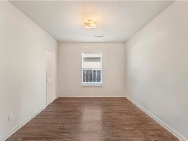 10013 Silent Hollow Drive, Fort Worth, TX 76140