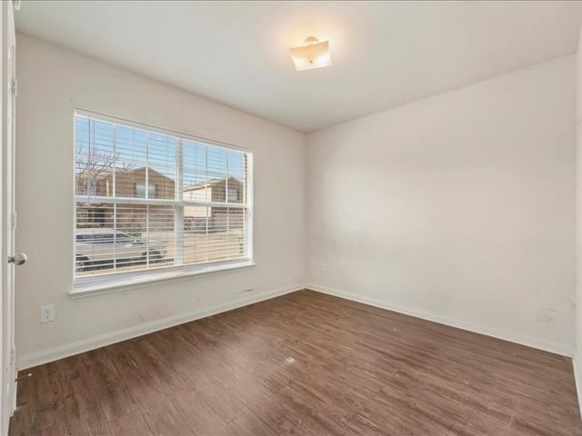 10013 Silent Hollow Drive, Fort Worth, TX 76140