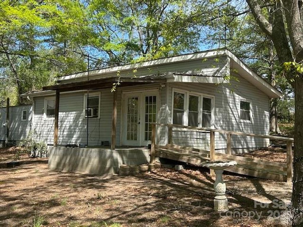843 Hines Road, Mooresboro, NC 28114