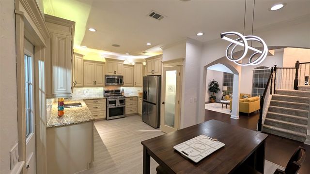 4216 Creekstone Drive, Plano, TX 75093