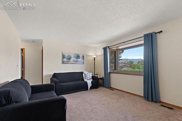 1585 Luna Vista Street, Colorado Springs, CO 80911