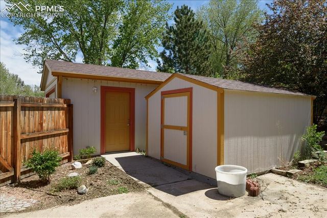 1585 Luna Vista Street, Colorado Springs, CO 80911