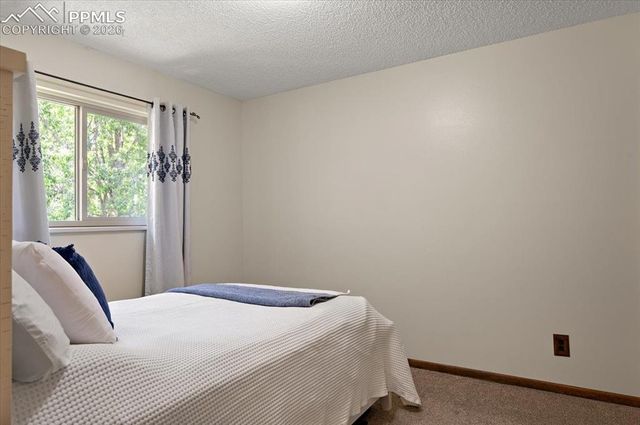 1585 Luna Vista Street, Colorado Springs, CO 80911