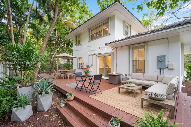 3605 SW 37 Avenue, Coconut Grove, FL 33133