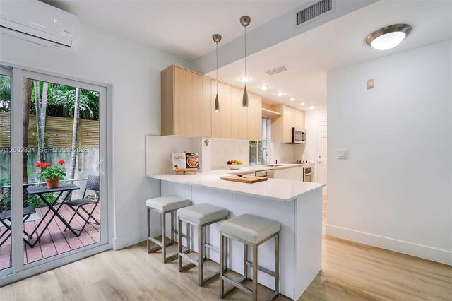 3605 SW 37 Avenue, Coconut Grove, FL 33133