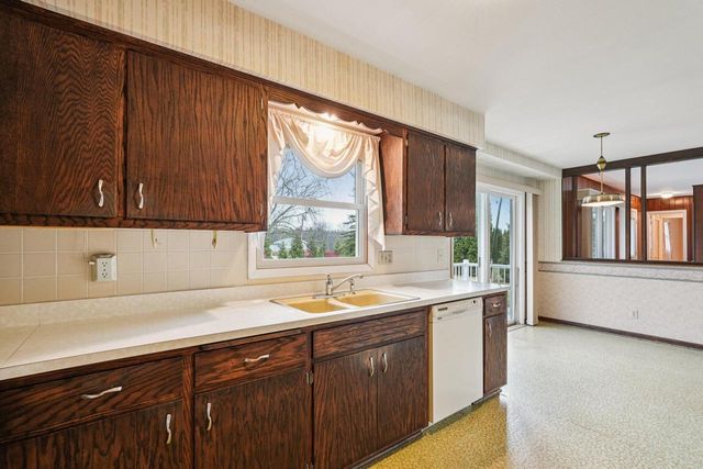 558 Horns Corners ROAD, Cedarburg, WI 53012