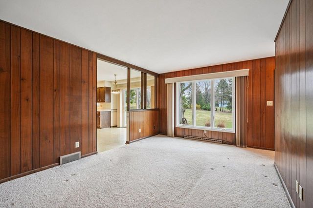 558 Horns Corners ROAD, Cedarburg, WI 53012