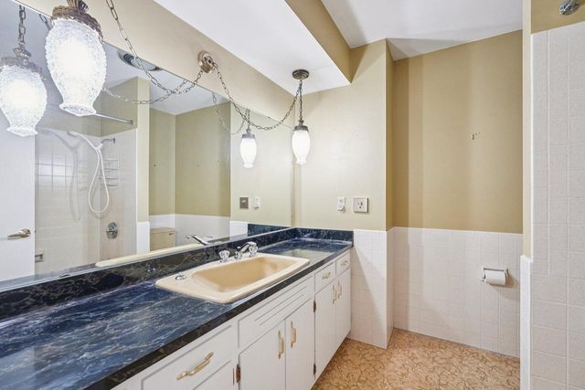 558 Horns Corners ROAD, Cedarburg, WI 53012