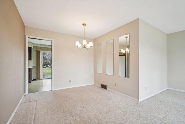 558 Horns Corners ROAD, Cedarburg, WI 53012