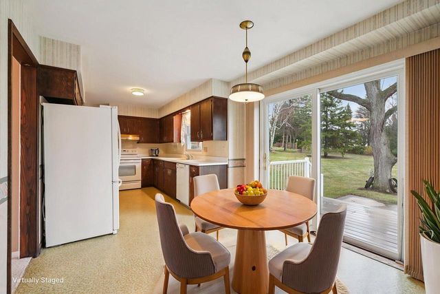 558 Horns Corners ROAD, Cedarburg, WI 53012