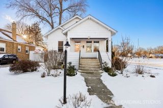 402 S Michigan Avenue, Villa Park, IL 60181