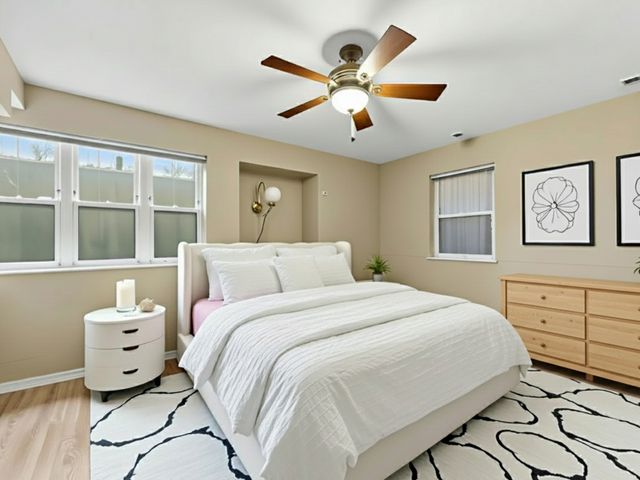 2426 S Bell Avenue, Chicago, IL 60608