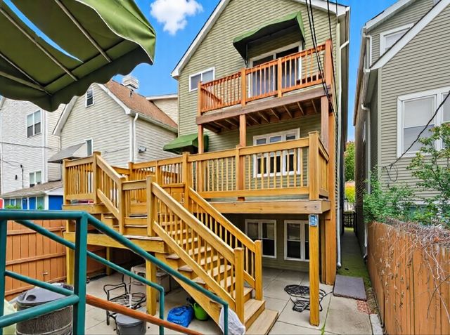 2426 S Bell Avenue, Chicago, IL 60608