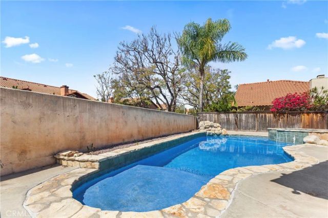 11 Via Becerra, Rancho Santa Margarita, CA 92688