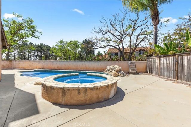 11 Via Becerra, Rancho Santa Margarita, CA 92688