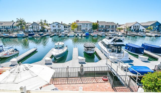 3532 Windspun Drive, Huntington Beach, CA 92649
