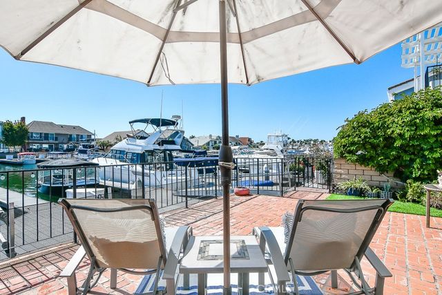 3532 Windspun Drive, Huntington Beach, CA 92649