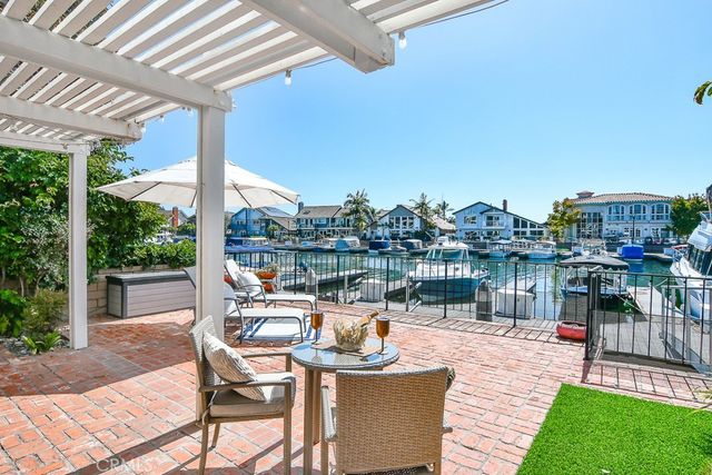 3532 Windspun Drive, Huntington Beach, CA 92649