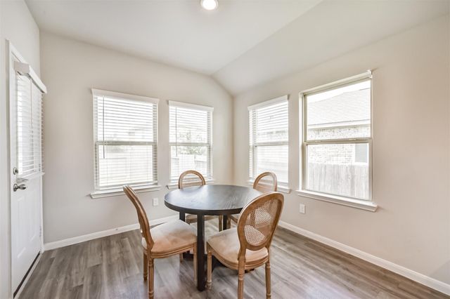 4124 E Bayou Maison, Dickinson, TX 77539
