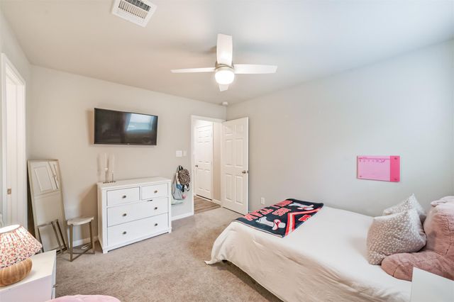 4124 E Bayou Maison, Dickinson, TX 77539