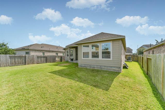 4124 E Bayou Maison, Dickinson, TX 77539