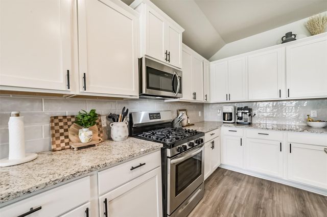 4124 E Bayou Maison, Dickinson, TX 77539