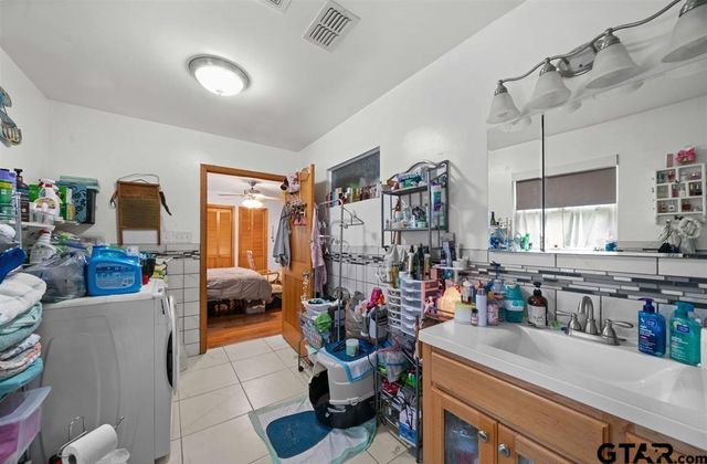 1009 N Link St, Palestine, TX 75801