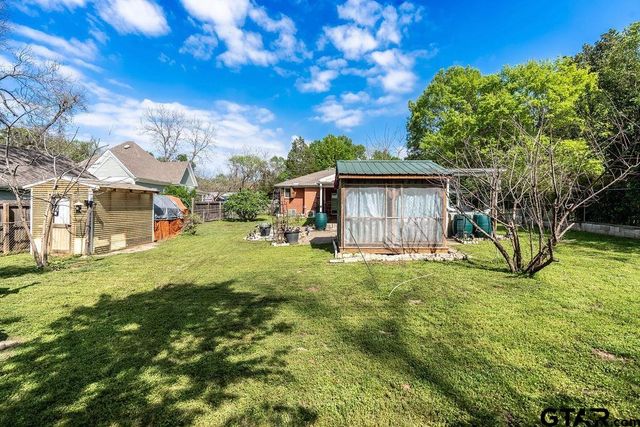 1009 N Link St, Palestine, TX 75801
