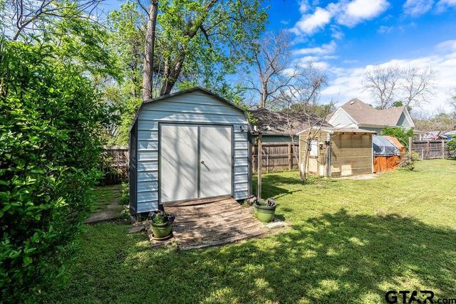 1009 N Link St, Palestine, TX 75801