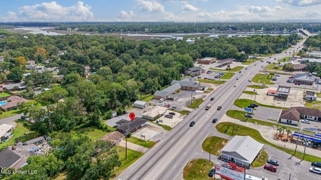 6204 Washington Avenue, Ocean Springs, MS 39564
