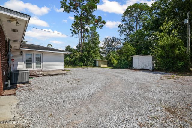 6204 Washington Avenue, Ocean Springs, MS 39564