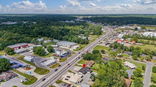 6204 Washington Avenue, Ocean Springs, MS 39564