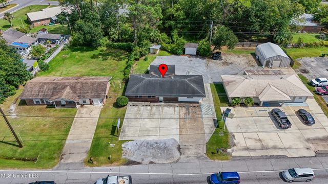 6204 Washington Avenue, Ocean Springs, MS 39564