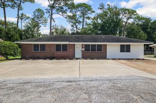 6204 Washington Avenue, Ocean Springs, MS 39564