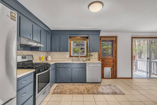 50 Harlow Rd, Rockland, MA 02370