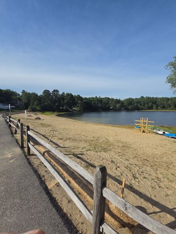 15 S Wind Dr, Plymouth, MA 02360