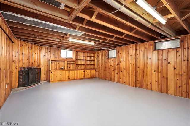 507 E Ford Avenue, Barberton, OH 44203