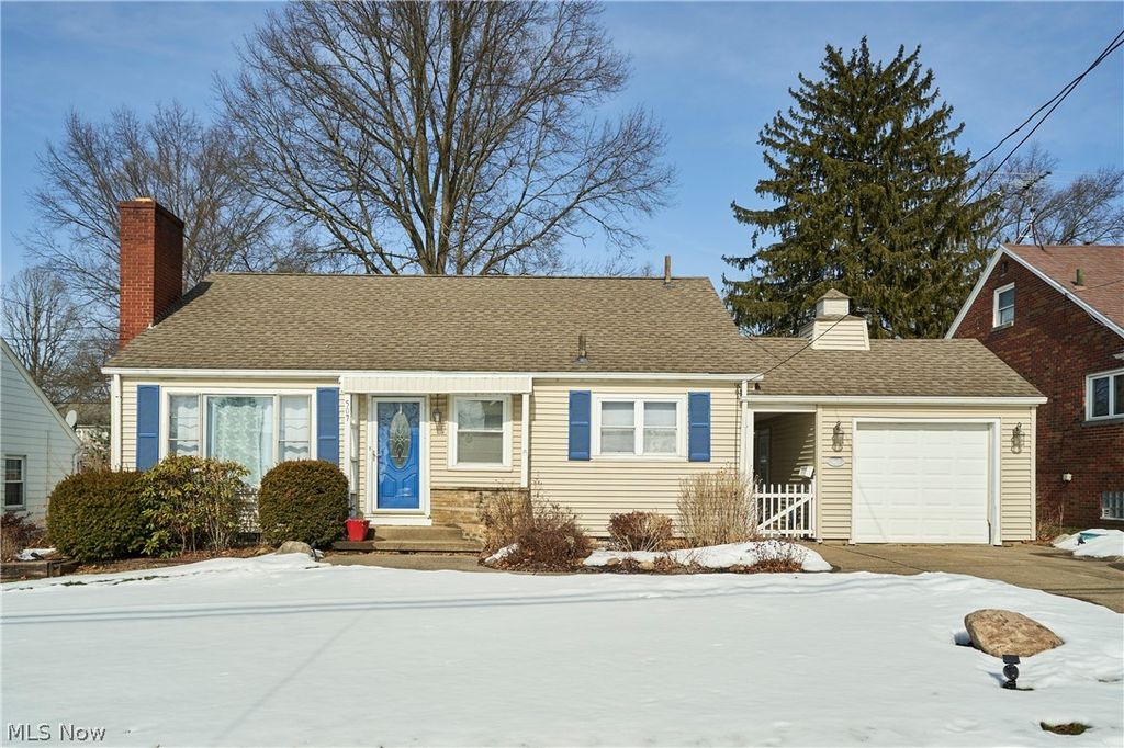 507 E Ford Avenue, Barberton, OH 44203