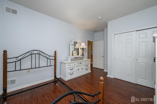 70 Vineyard Court, Monroe, NJ 08831
