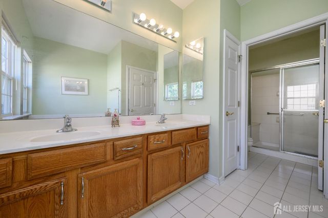 70 Vineyard Court, Monroe, NJ 08831