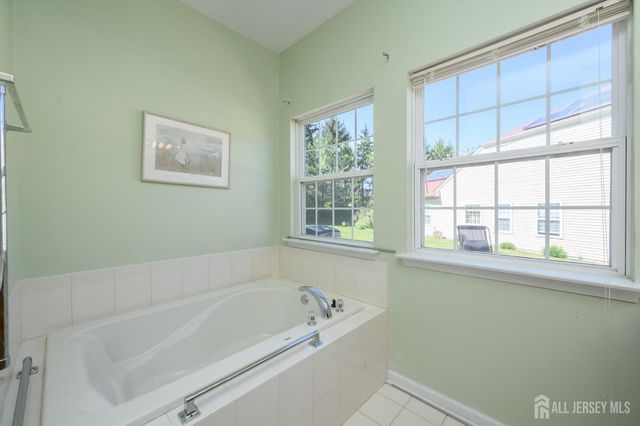 70 Vineyard Court, Monroe, NJ 08831