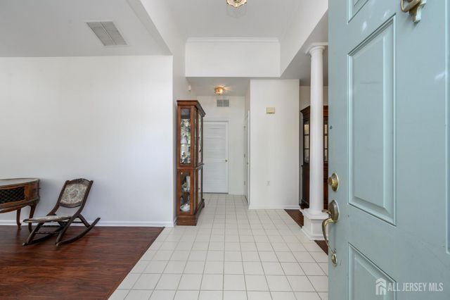 70 Vineyard Court, Monroe, NJ 08831