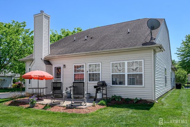 70 Vineyard Court, Monroe, NJ 08831