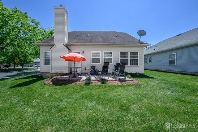 70 Vineyard Court, Monroe, NJ 08831