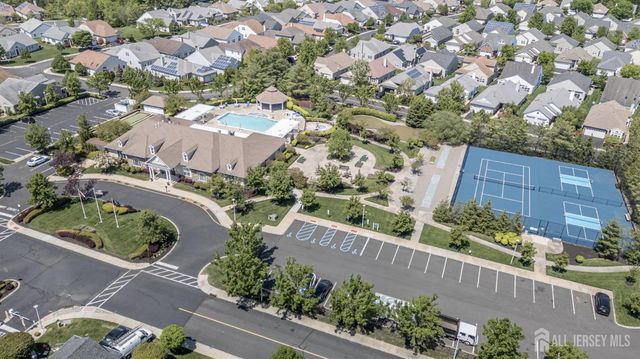 70 Vineyard Court, Monroe, NJ 08831