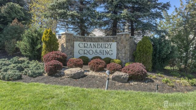 70 Vineyard Court, Monroe, NJ 08831