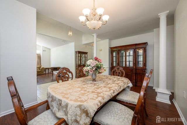 70 Vineyard Court, Monroe, NJ 08831