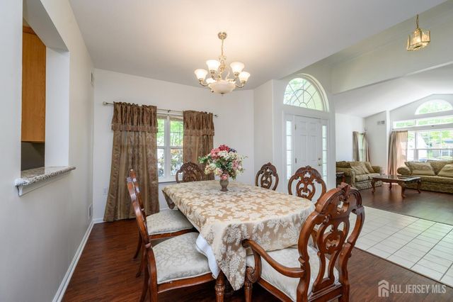 70 Vineyard Court, Monroe, NJ 08831