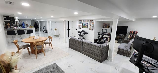 6236 N Francisco Avenue G, Chicago, IL 60659